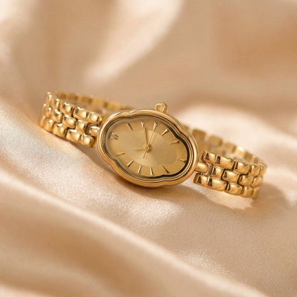 Elegant Clover Dial Gold Bracelet Watch for Women | Vintage-Inspired Petite Timepiece with Green or Champagne Dial